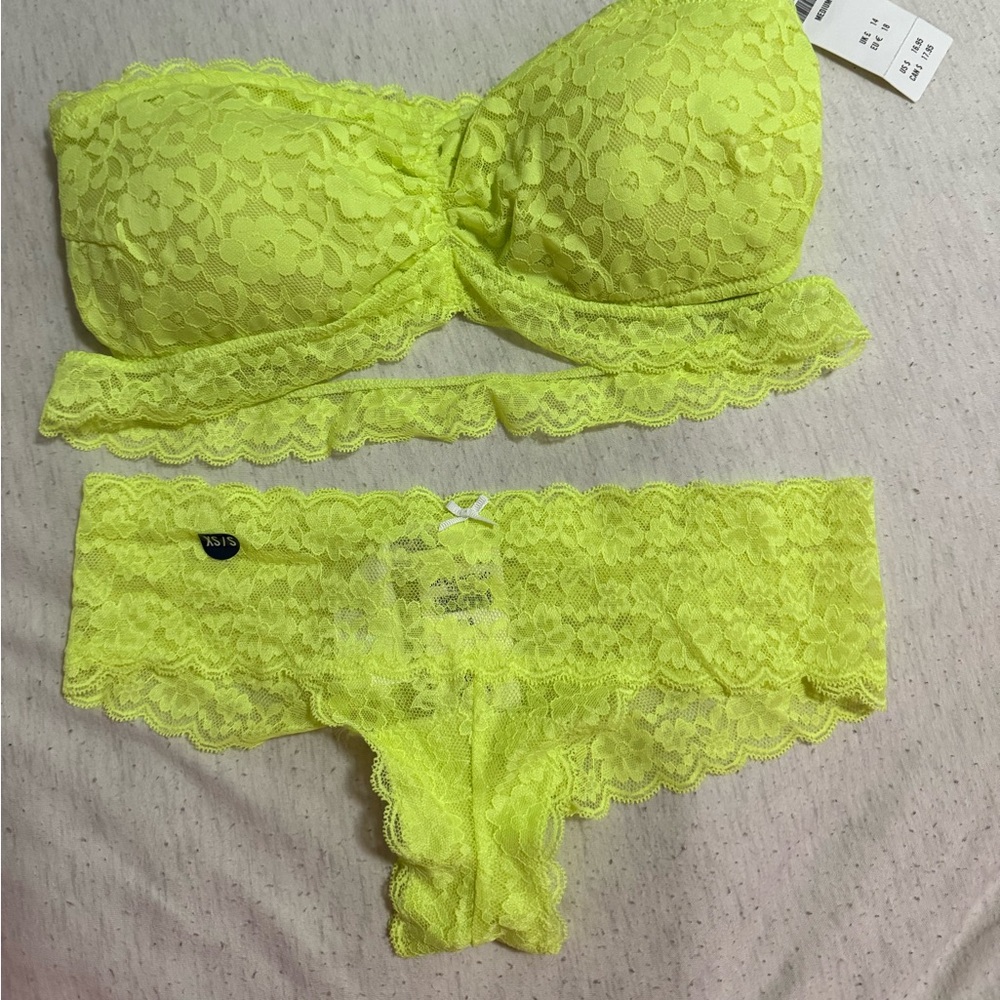 Lace Bandeau and Panty Set - Neon Yellow
